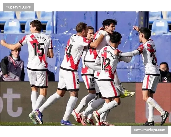 门兴格拉德巴赫门将尼古拉斯屡献神扑 但防线被动挨打已成习惯